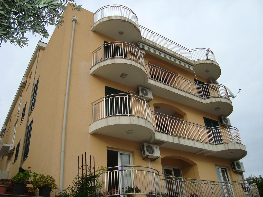 Apartments Milano Herceg Novi Ruang foto